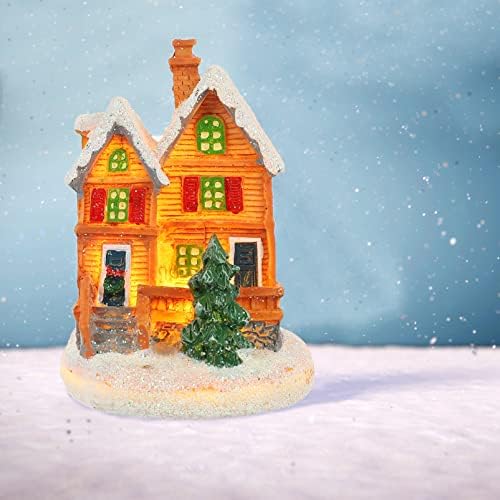 Yardwe Коледни Къщи LED Коледно Градче Свети Къща Снежна Къща Фигурка Миниатюрен Дом Скулптура Микро Пейзаж На Батерии Градински
