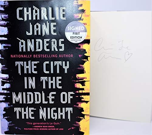 Град в средата на нощта С АВТОГРАФ на Чарли Джейн Андерс ПОДПИСАНО КНИГА COA