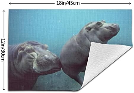 Кърпички от PVC-плат Baby Hippos устойчиви на хлъзгане, вода и високи температури.