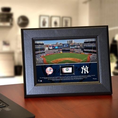 Колаж стадион Ню Йорк Янкис с размер 5 х 7 инча в страната с участието на бейзбол, използван в играта - указателни Табели