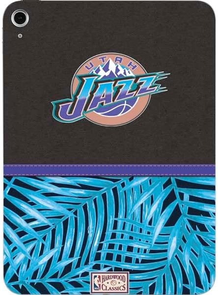 Стикер на таблет Skinit, съвместима с iPad на 10-то поколение (2022) - Официално лицензиран ретро дизайн NBA Utah Jazz Palms