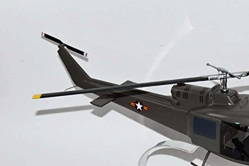 Bell UH-1H Huey, 213-аз хеликоптерна ескадрила VNAF ДАНАНГ, 16-инчов Мащабна модел от махагон