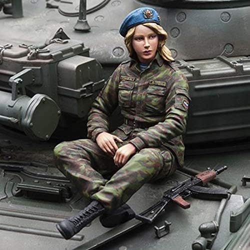 Goodmoel 1/16 Военна Тема, Руската Армия, Жената-войник-танкист (Без резервоар), Набор от модели от смола / Комплект за леене под налягане в разглобено формата и неокрашенн
